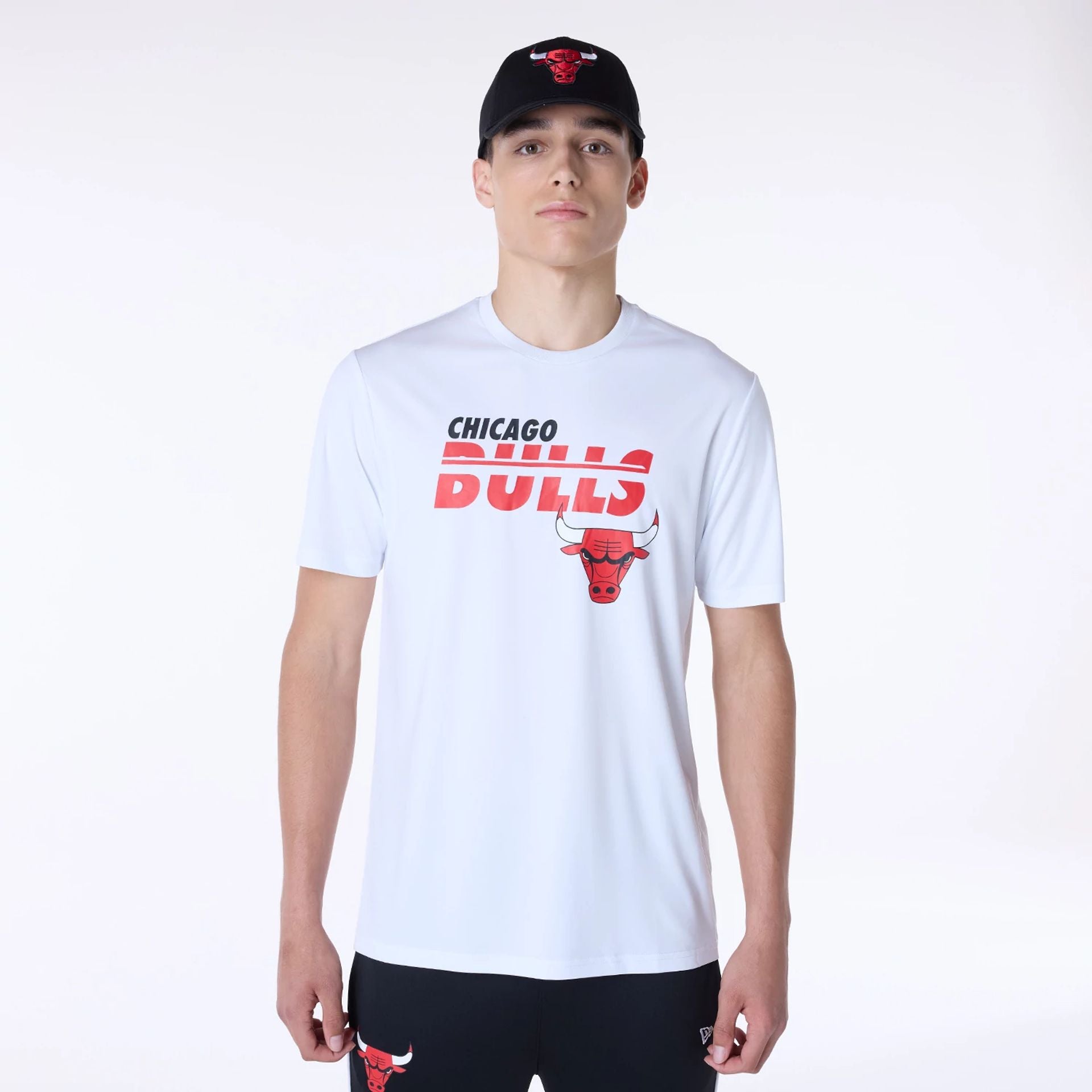 The Male model is wearing Chicago Bulls NBA Essentials White T-Shirt 1