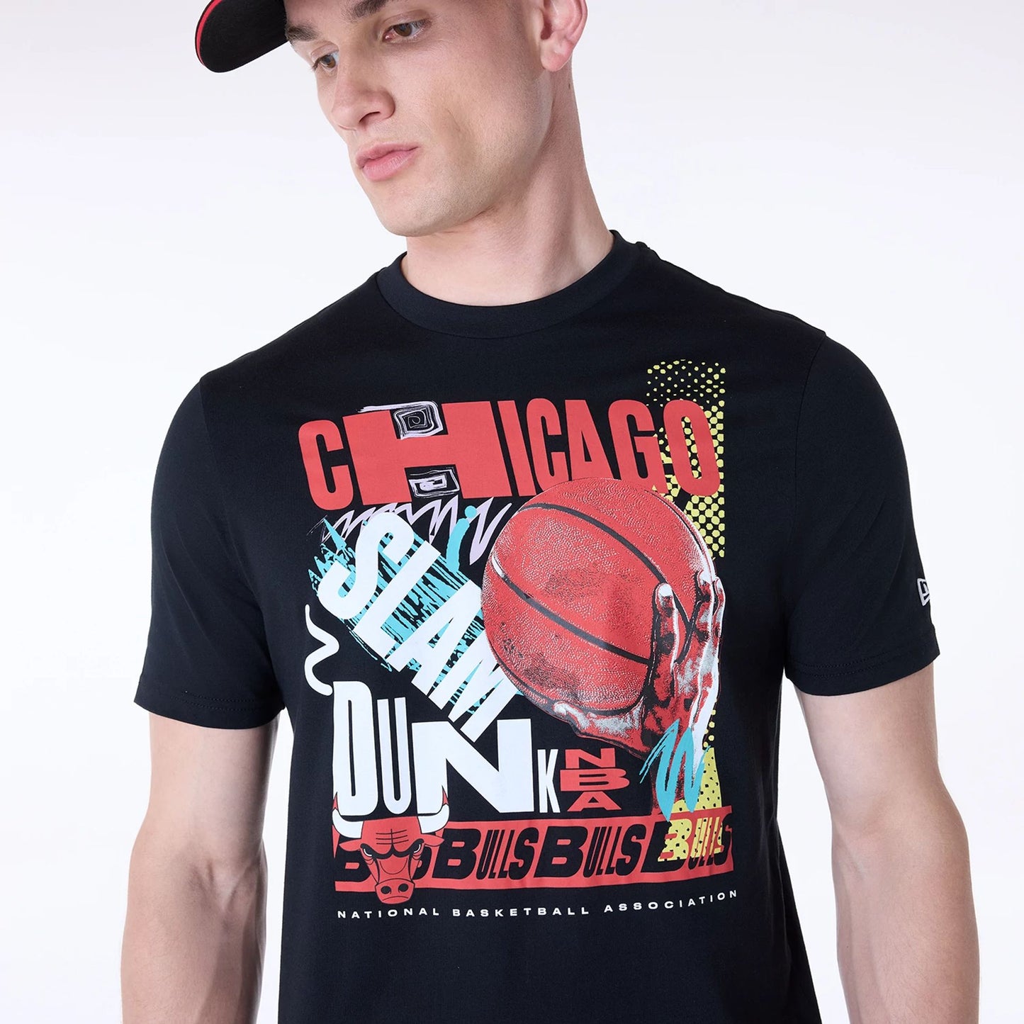 The Male model is wearing Chicago Bulls Basketball Graphic Black T-Shirt 3