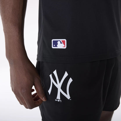 The Male model is wearing New York Yankees MLB Black Sleeveless Vest 5