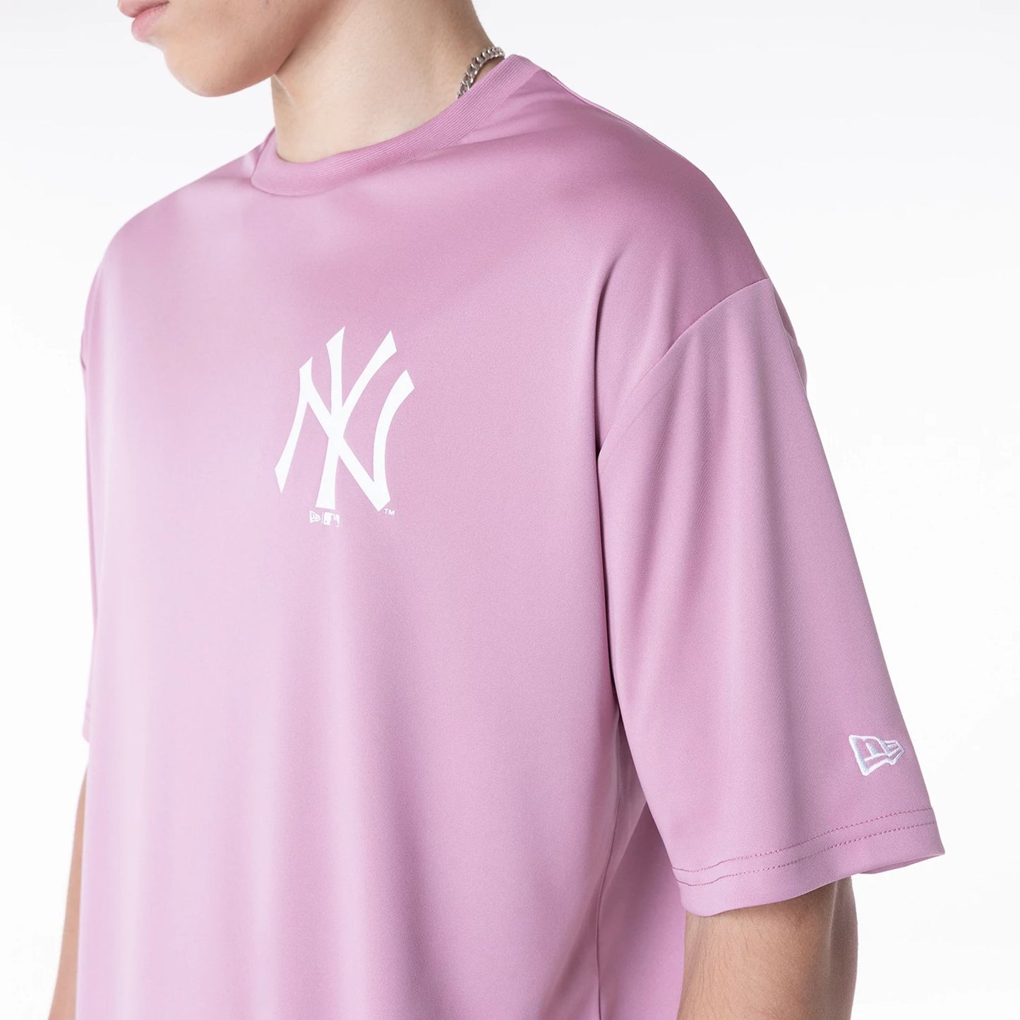 The Male model is wearing New York Yankees League Essential Dark Pink T-Shirt 4