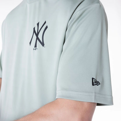 The Male model is wearing New York Yankees League Essential Pastel Green T-Shirt 3