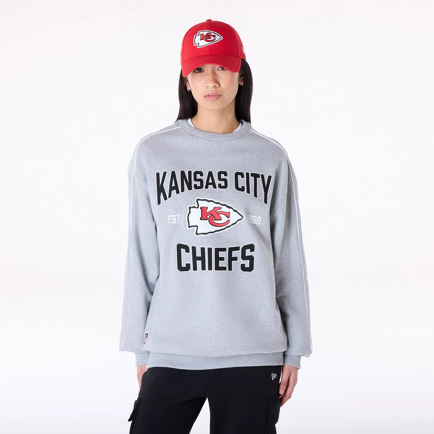 The Male model is wearing Kansas City Chiefs NFL Graphic Grey Crew Neck Sweater 3