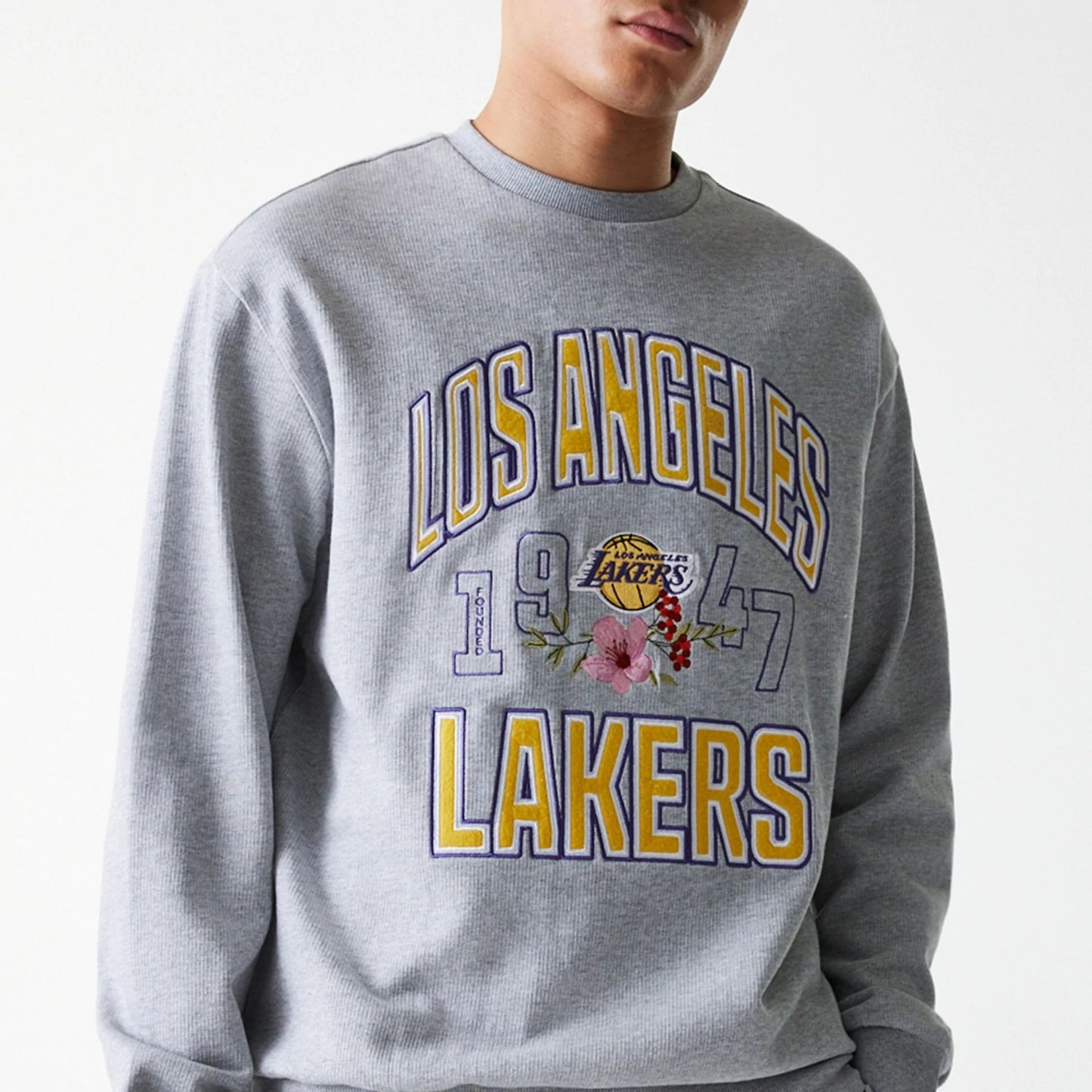 The Male model is wearing LA Lakers NBA Floral Grey Oversized Crew Neck Sweater 7