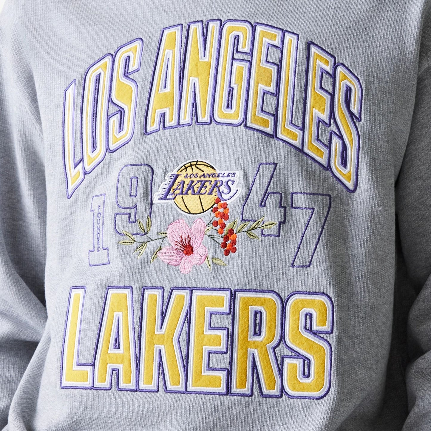 The Male model is wearing LA Lakers NBA Floral Grey Oversized Crew Neck Sweater 5