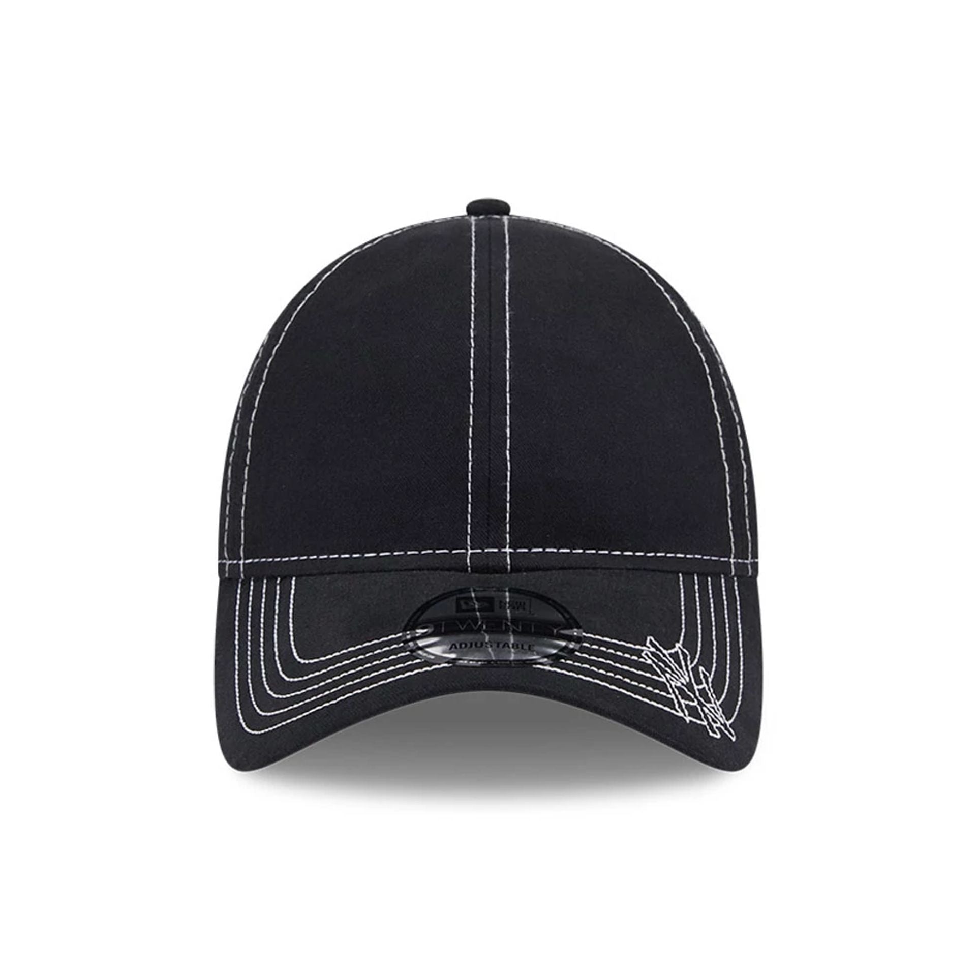 This is a New York Yankees Contrast Stitch Black 9TWENTY Adjustable Cap 2