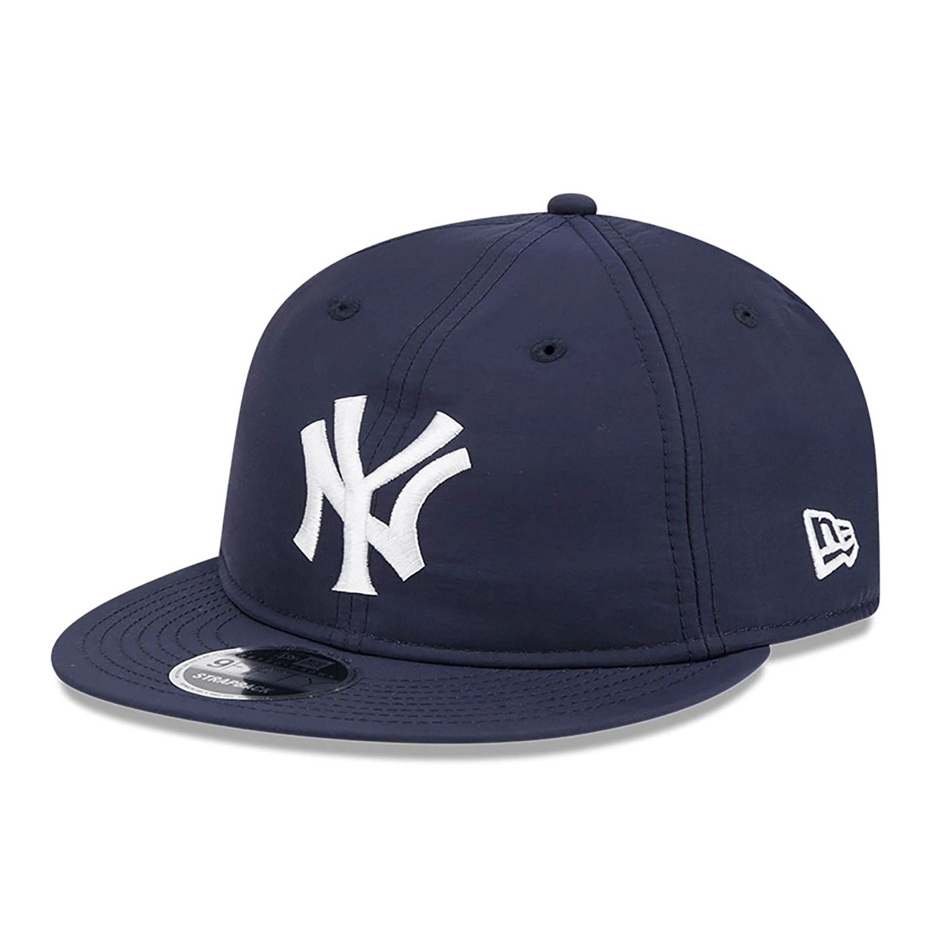 This is a New York Yankees Team Colour Navy Retro Crown 9FIFTY Clipback Cap 4