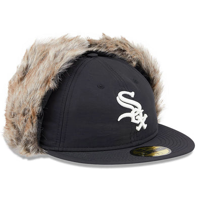 This is a Chicago White Sox Winter Dog Ear Black Retro Crown 59FIFTY Fitted Cap 4