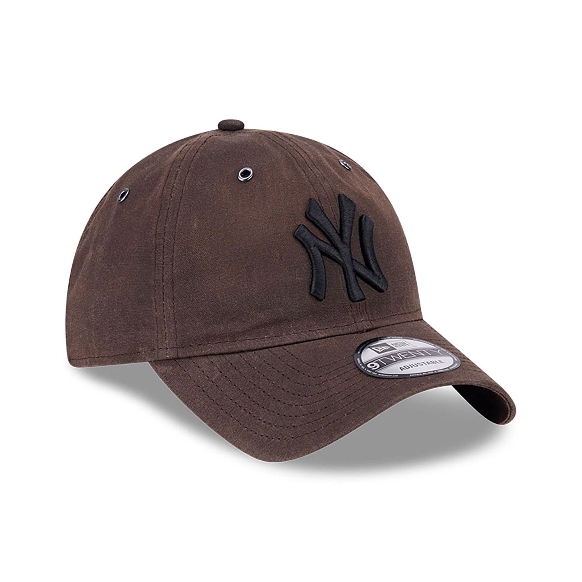 This is a New York Yankees Waxed Canvas Dark Brown 9TWENTY Adjustable Cap 3