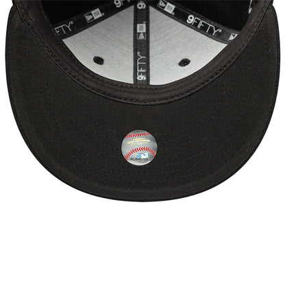 This is a LA Dodgers Melton Patch Black 9FIFTY Snapback Adjustable Cap 5