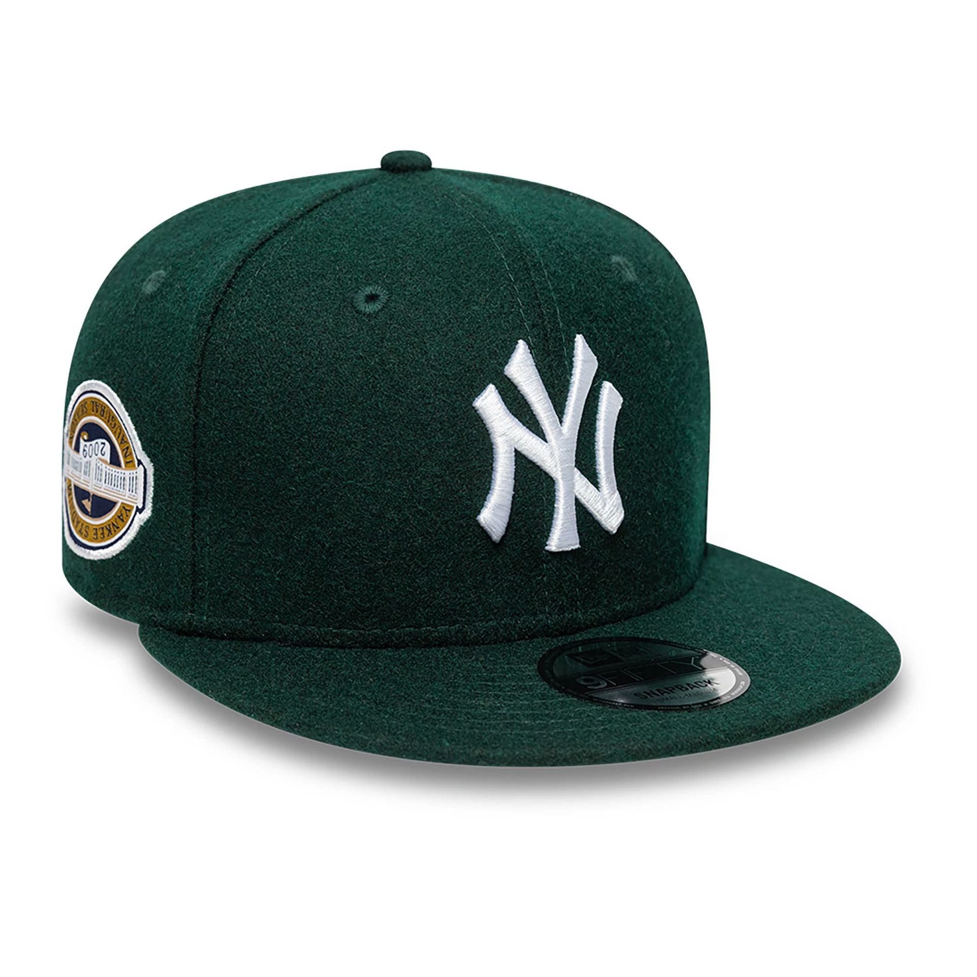 This is a New York Yankees Melton Patch Dark Green 9FIFTY Snapback Adjustable Cap 1