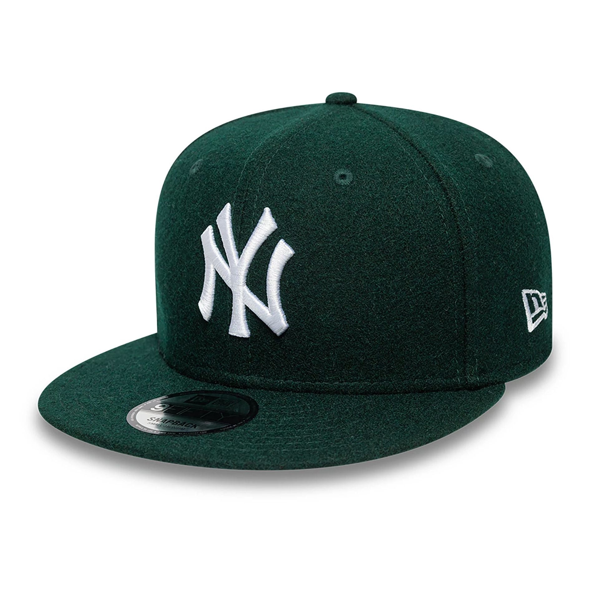 This is a New York Yankees Melton Patch Dark Green 9FIFTY Snapback Adjustable Cap 3