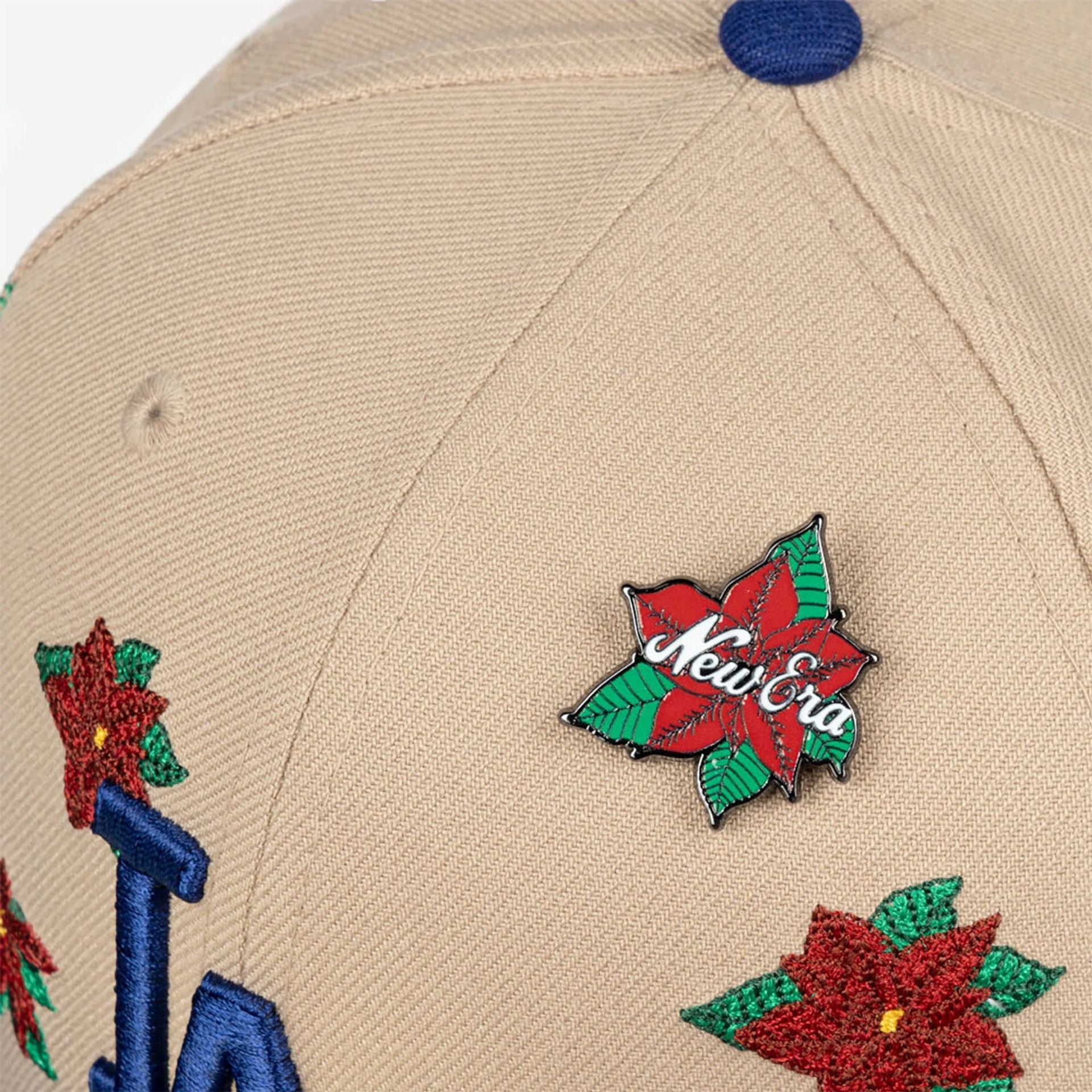 This is a LA Dodgers Christmas Poinsettia Light Beige 59FIFTY Fitted Cap 4