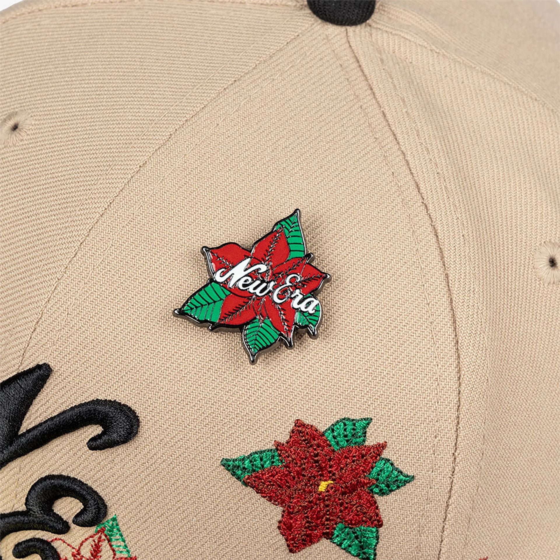 This is a New Era Christmas Poinsettia Light Beige 59FIFTY Fitted Cap 3