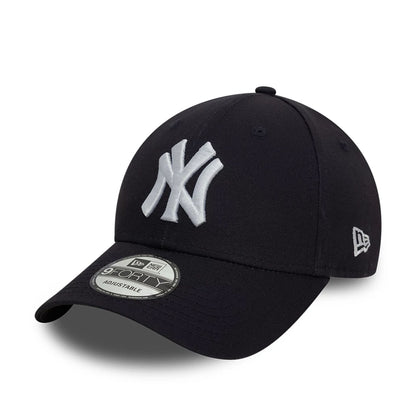 This is a AC Milan x New York Yankees Monogram Navy 9FORTY Adjustable Cap 3