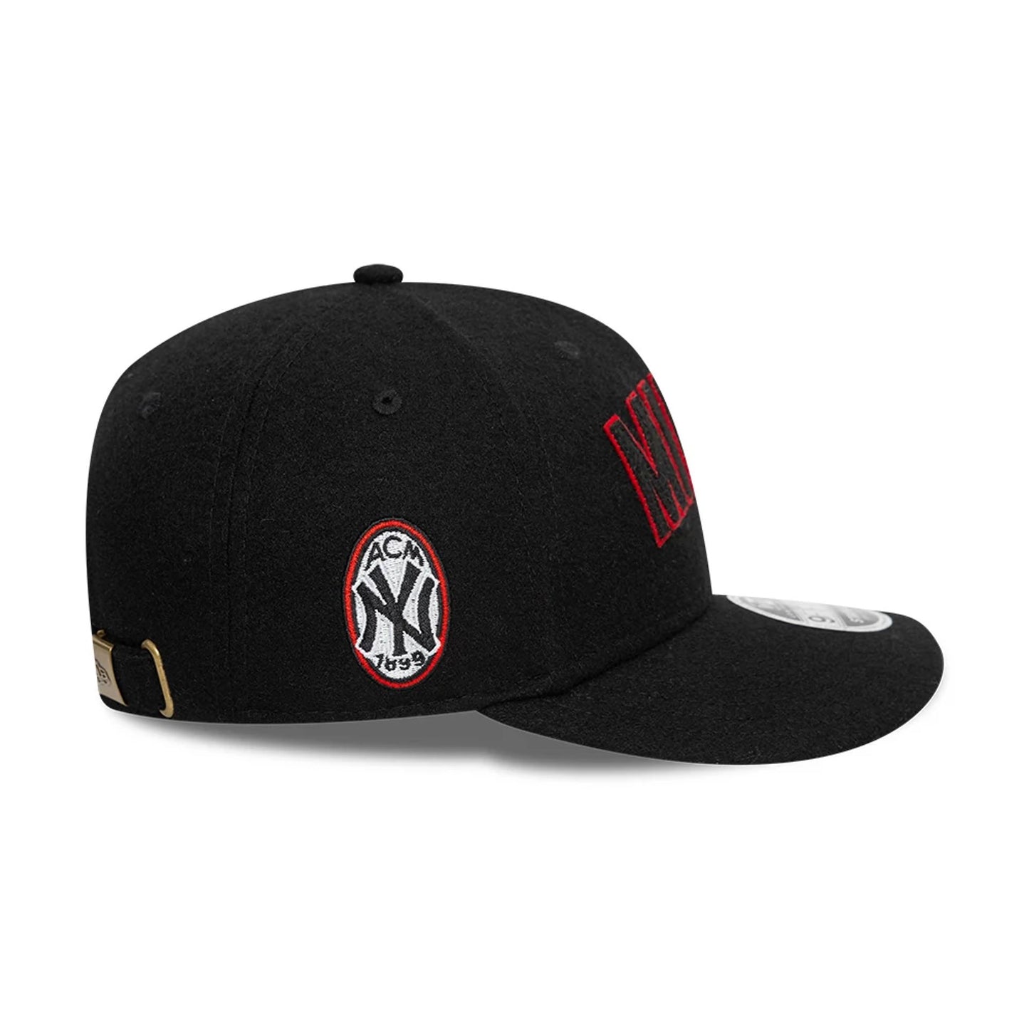 This is a AC Milan x New York Yankees Wordmark Black Low Profile 9FIFTY Strapback Adjustable Cap 6