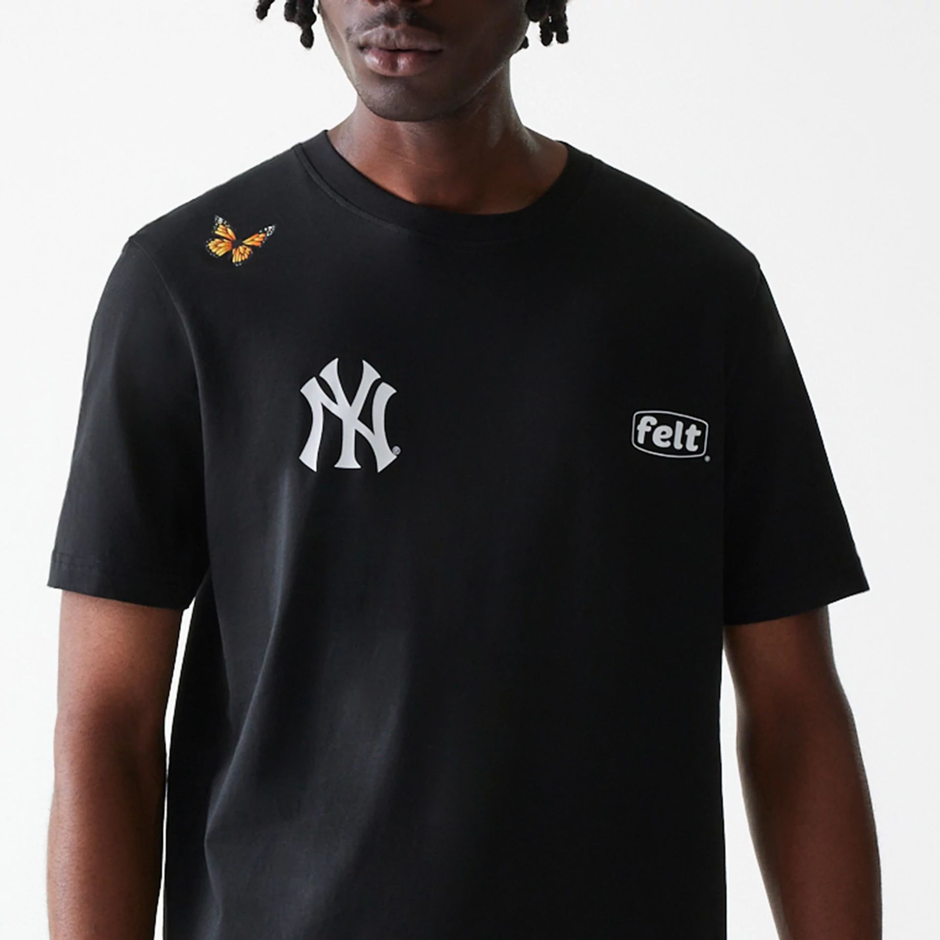 This is a New York Yankees FELT x MLB Black T-Shirt  3