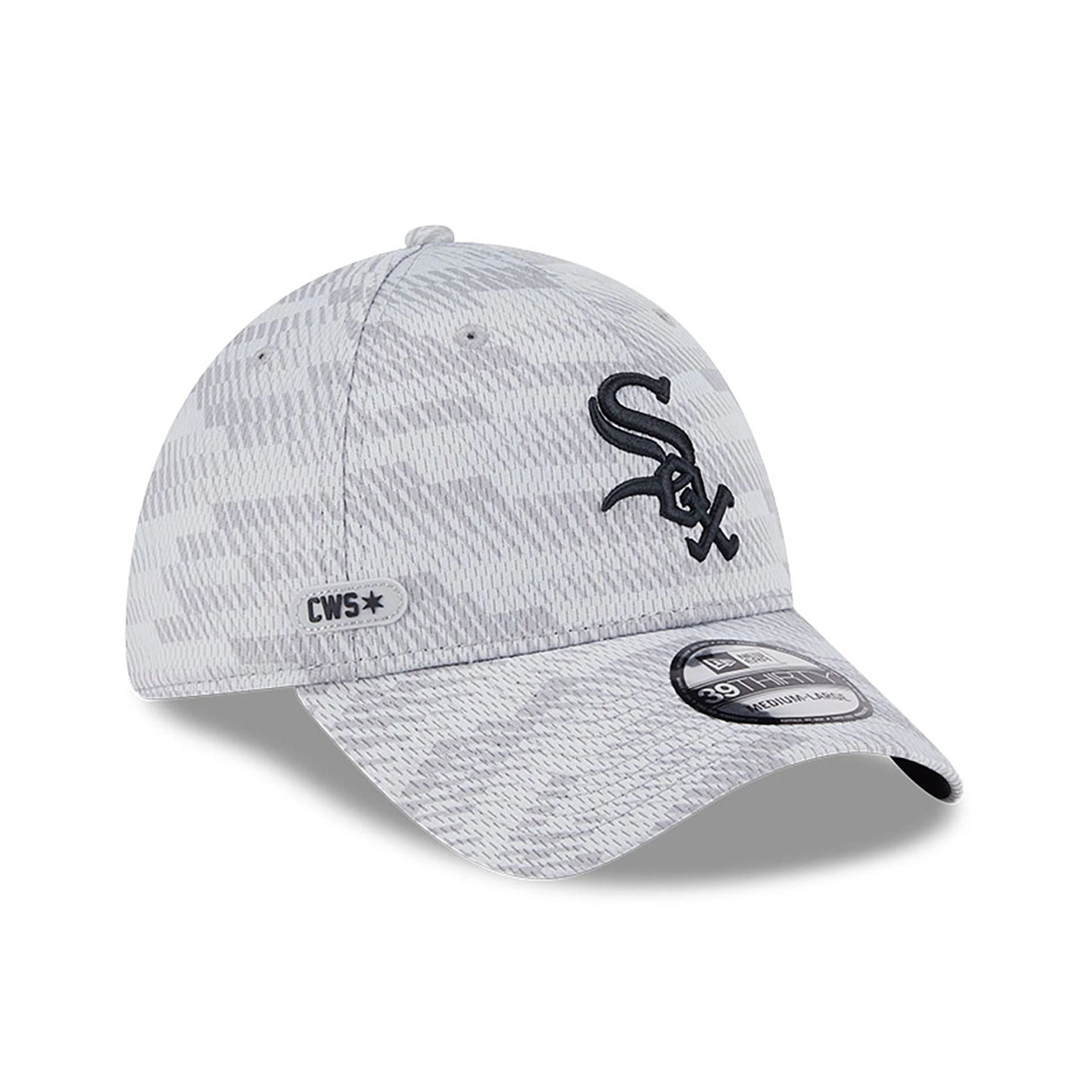 This is a Chicago White Sox Club House Grey 39THIRTY Stretch Fit Cap 1