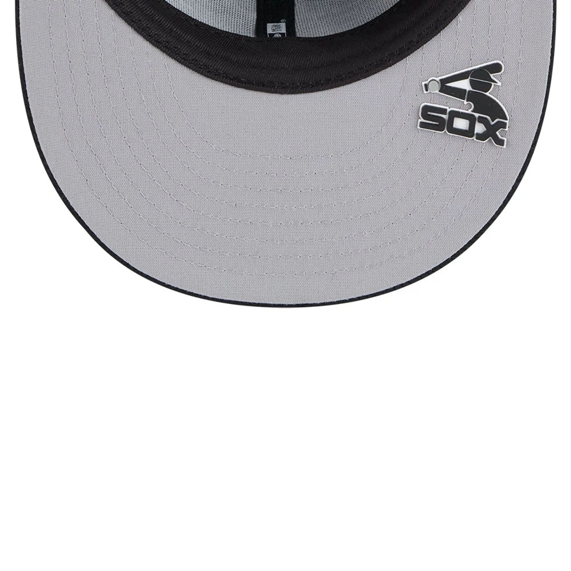 This is a Chicago White Sox Club House Black 59FIFTY Fitted Cap 2