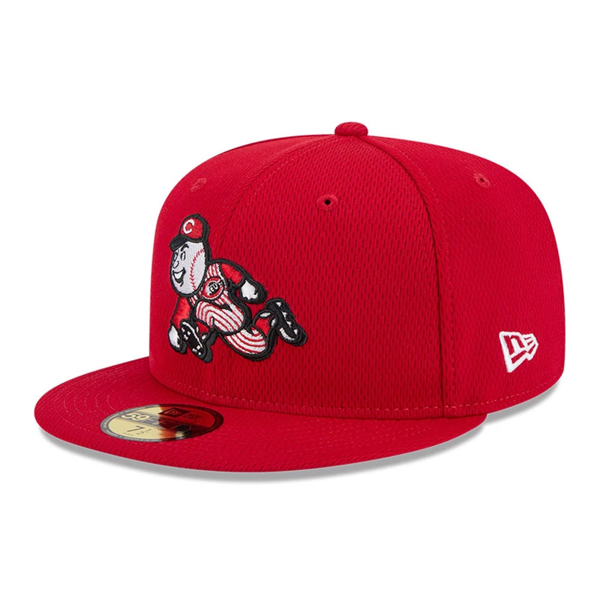 This is a Cincinnati Reds Club House Red 59FIFTY Fitted Cap 1