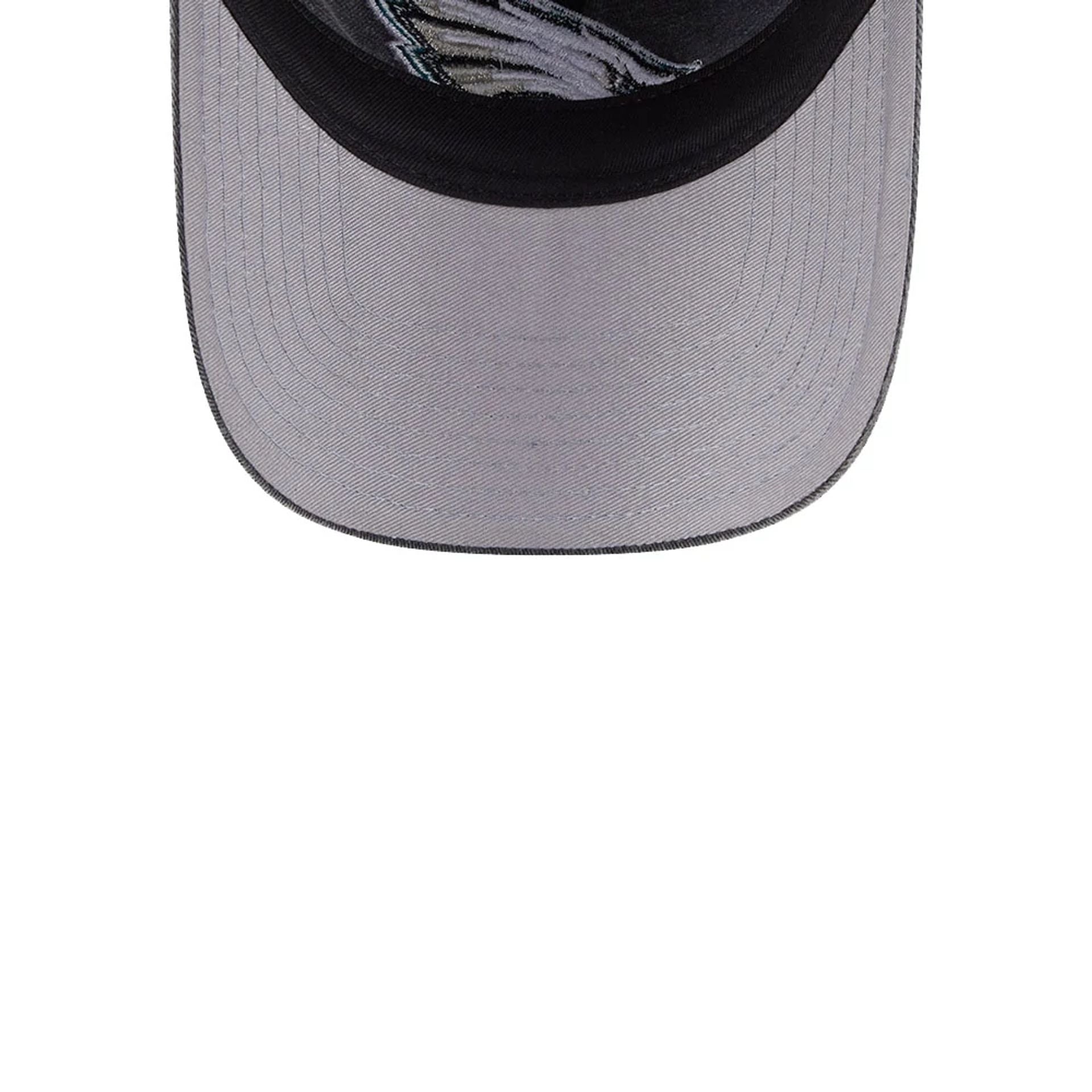 This is a Philadelphia Eagles Washed Contrast Black 9TWENTY Adjustable Cap 2