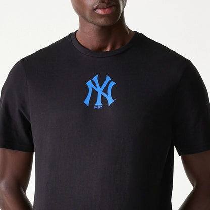 The Male model is wearing New York Yankees MLB Black T-Shirt 6