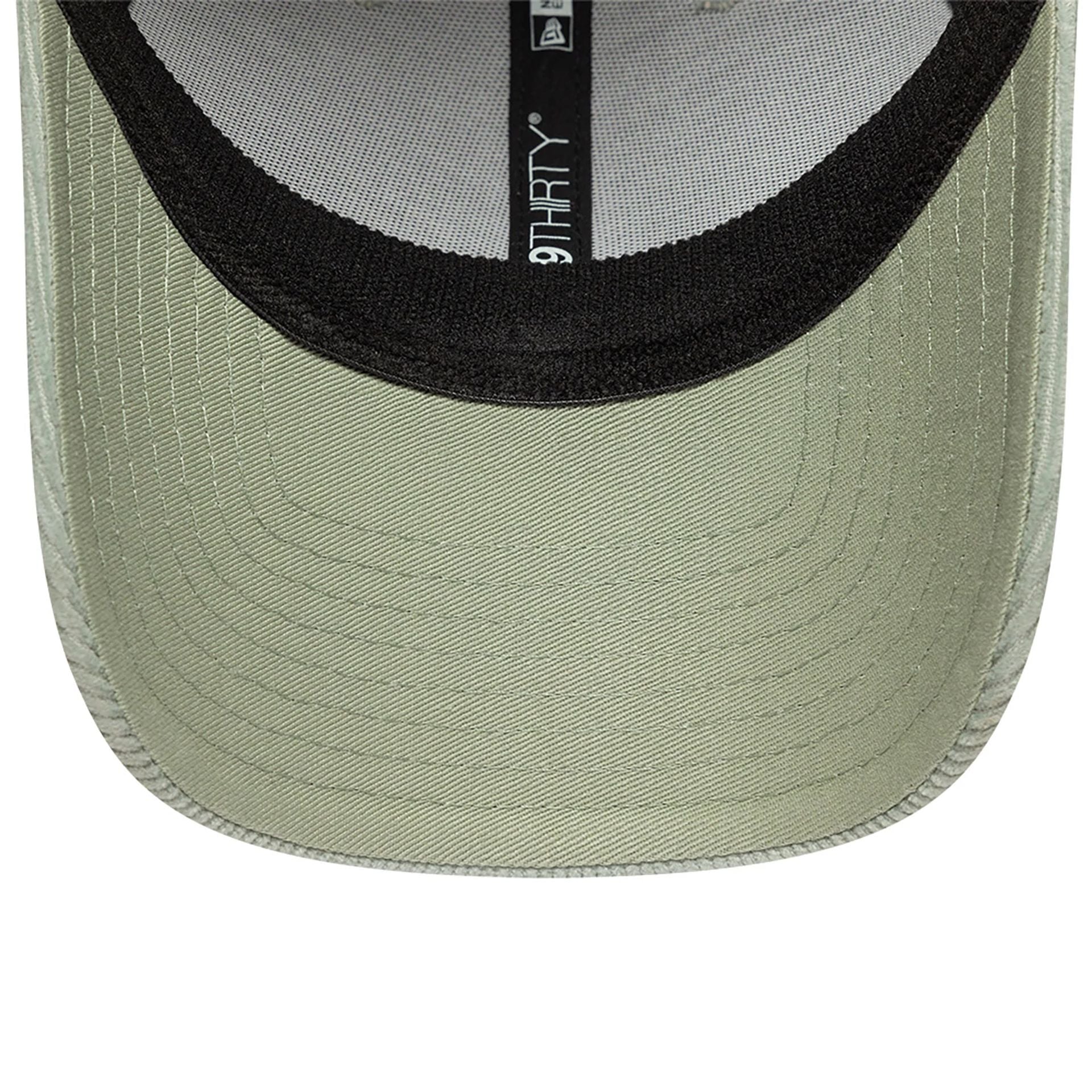 This is a New Era Cord Patch Pastel Green 39THIRTY Stretch-Fit Cap 5