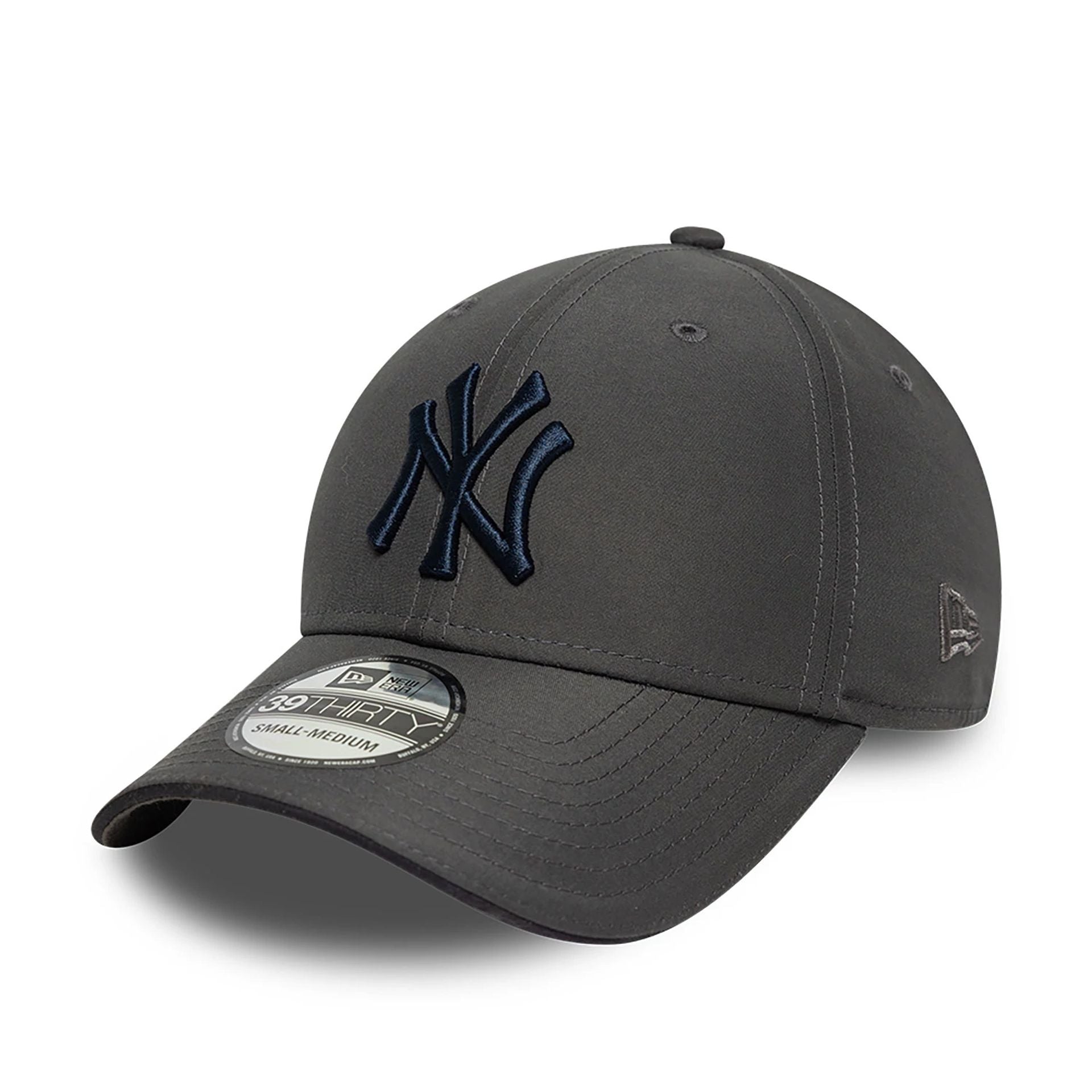 This is a New York Yankees Team Colour Dark Grey 39THIRTY Stretch-Fit Cap 1