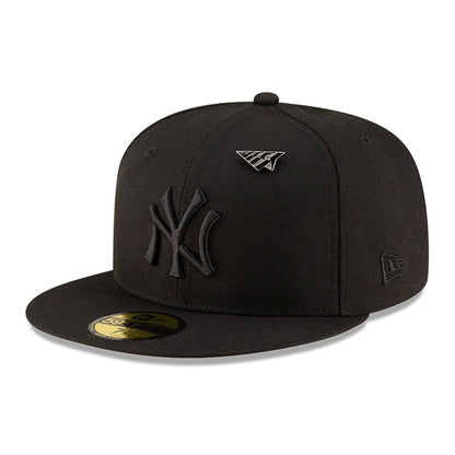 This is a New York Yankees Paper Planes x MLB Black 59FIFTY Fitted Cap 1