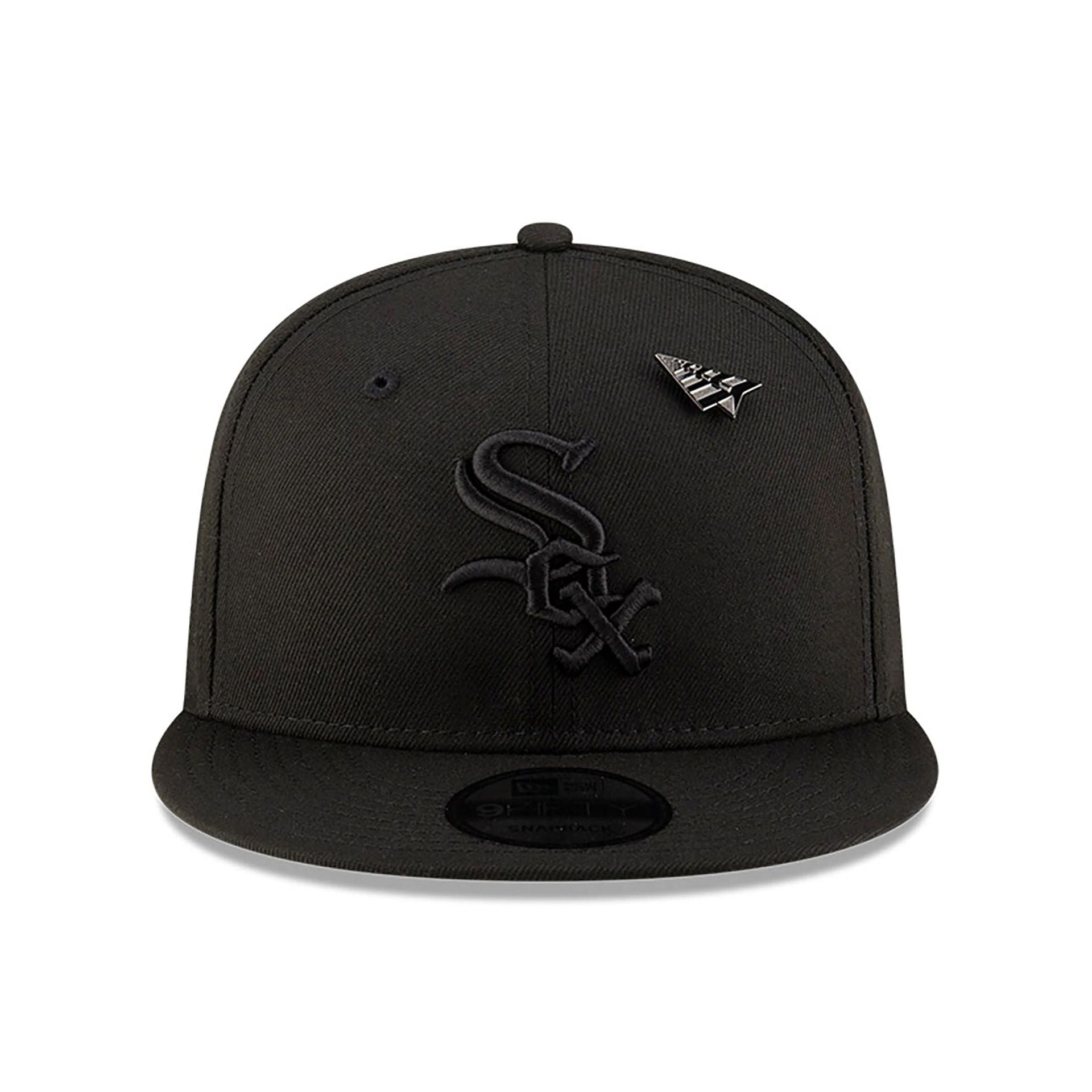 This is a Chicago White Sox Paper Planes x MLB Black 9FIFTY Snapback Cap 3