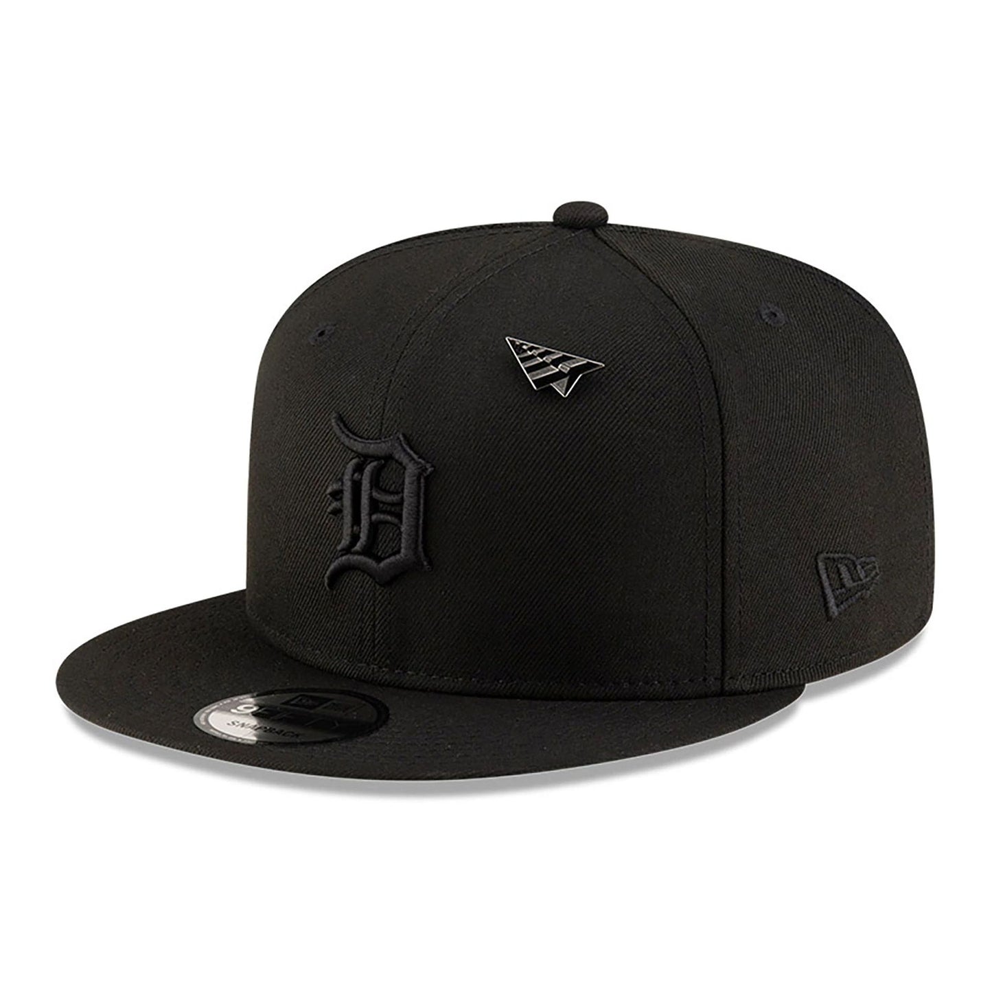 This is a Detroit Tigers Paper Planes x MLB Black 9FIFTY Snapback Cap 1