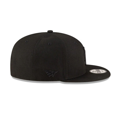 This is a New York Mets Paper Planes x MLB Black 9FIFTY Snapback Cap 5