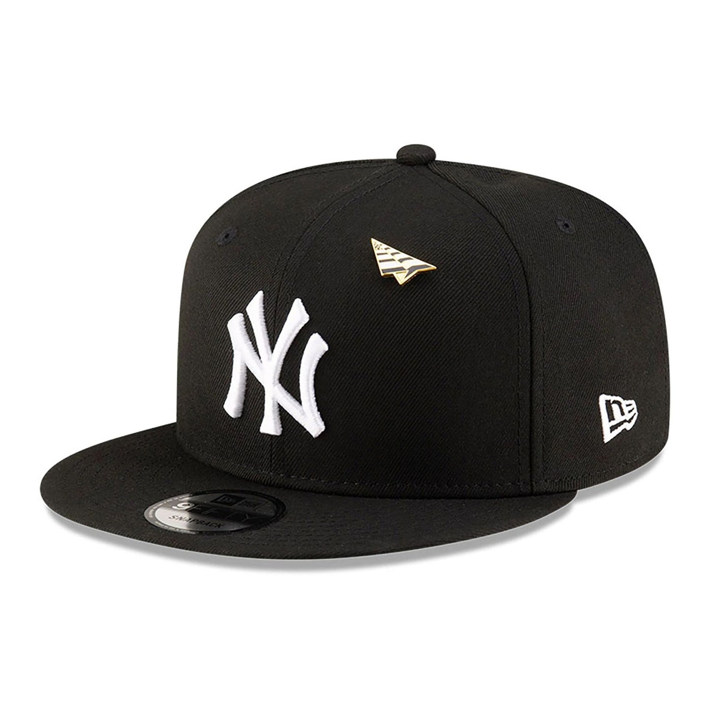 This is a New York Yankees Paper Planes x Yankees Black 9FIFTY Snapback Adjustable Cap 4