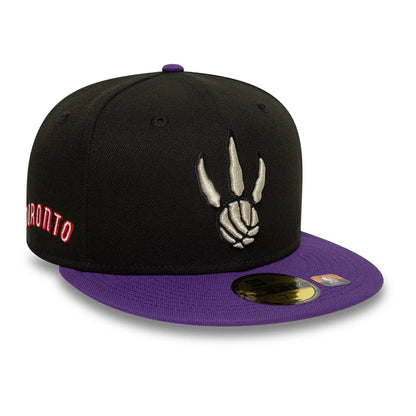 This is a Toronto Raptors NBA Classic Black 59FIFTY Fitted Cap 1