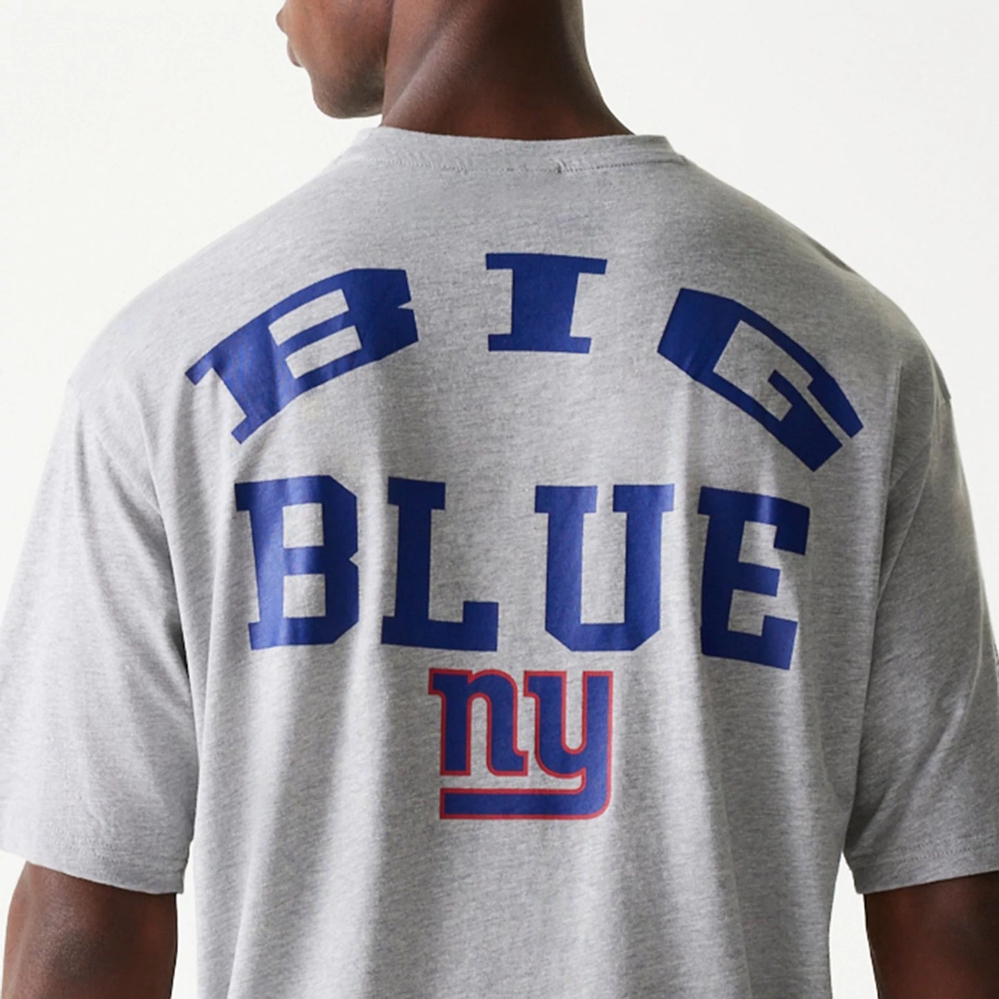 The Male model is wearing New York Giants NFL Games Square Arch Grey Oversized T-Shirt 6