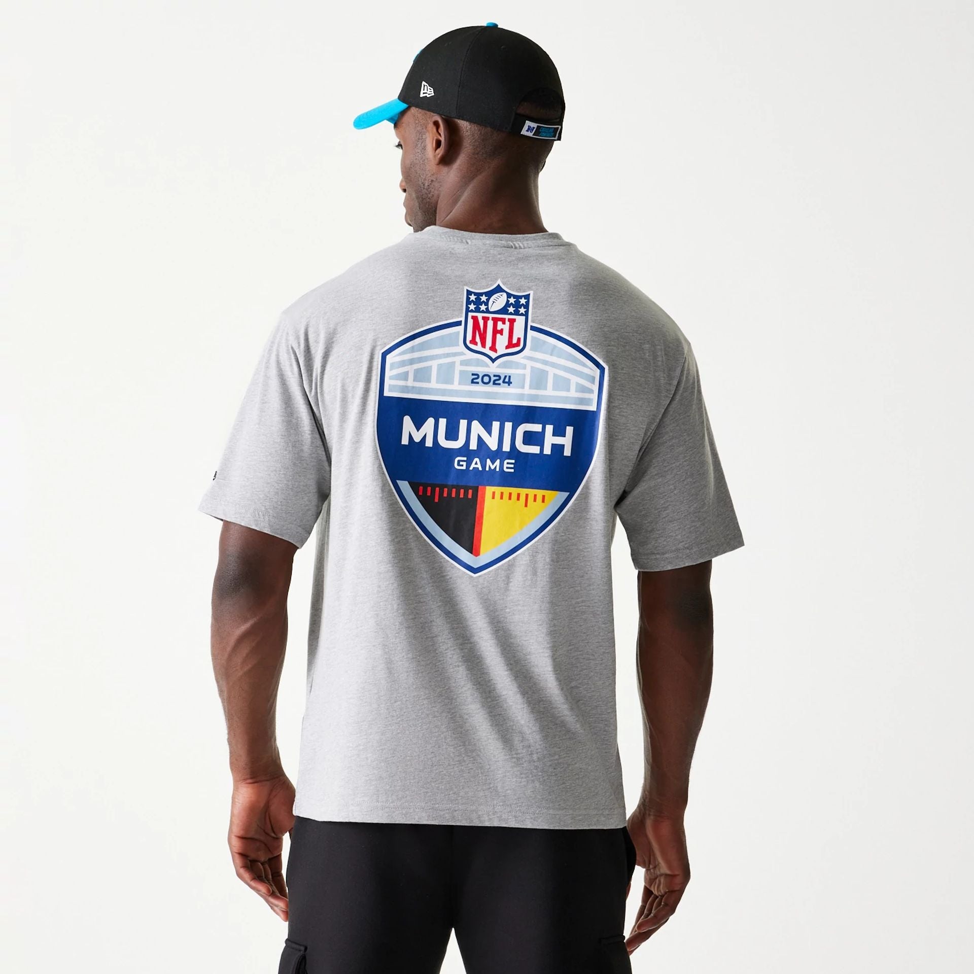 The Male model is wearing Carolina Panthers NFL Games Collegiate Grey Oversized T-Shirt 7