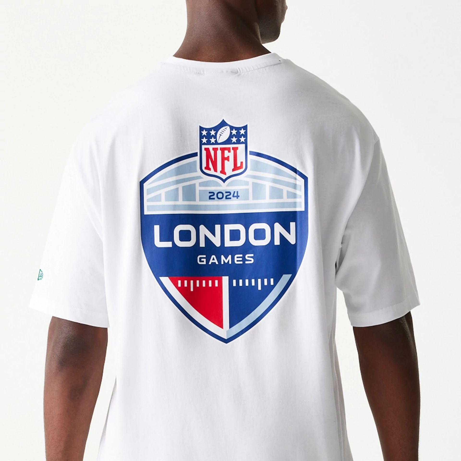 The Male model is wearing New York Jets NFL Games Collegiate White Oversized T-Shirt 6