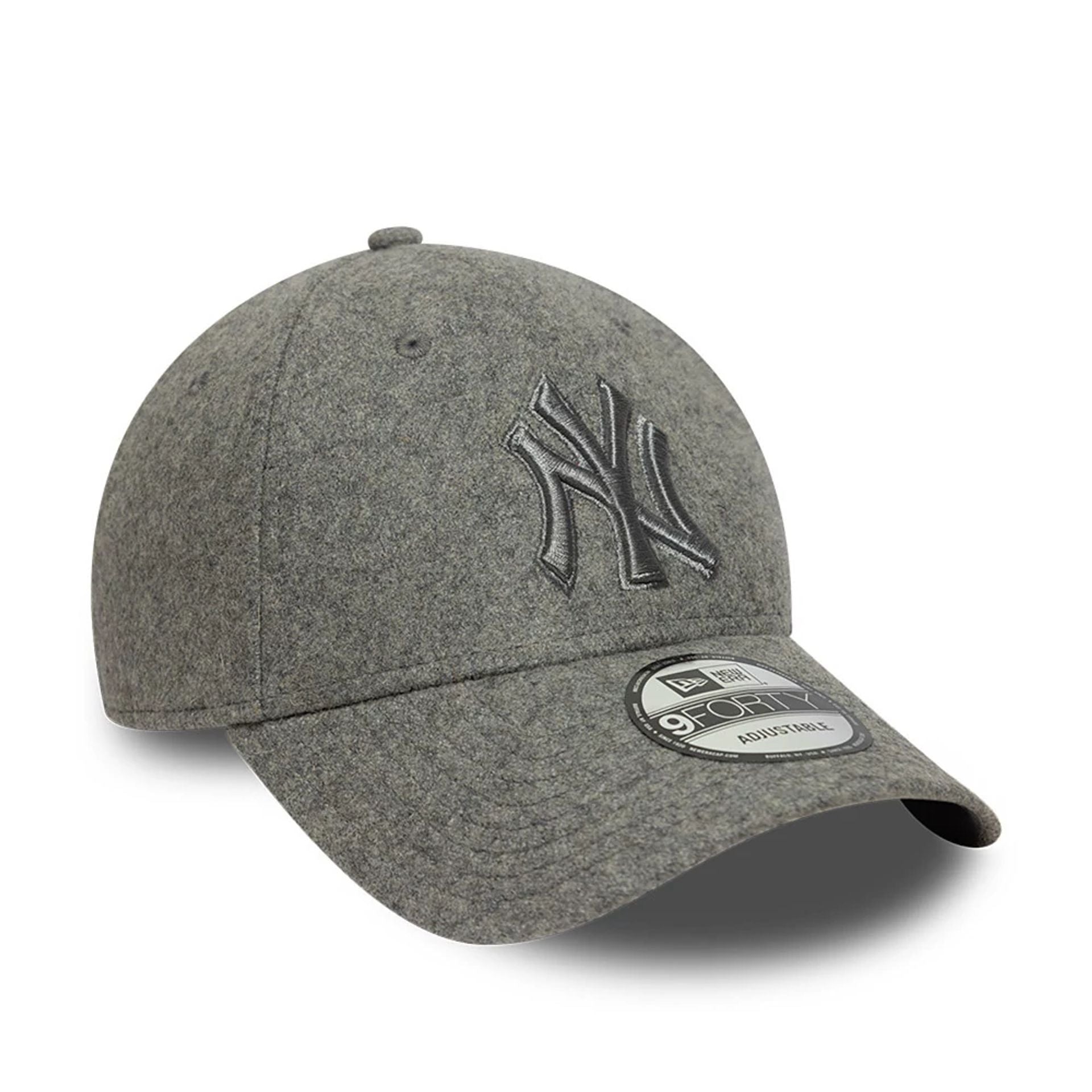 This is a New York Yankees Melton Grey 9FORTY Adjustable Cap 3