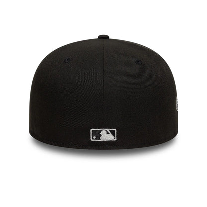 This is a LA Dodgers Halloween Glow In The Dark Black 59FIFTY Fitted Cap 5