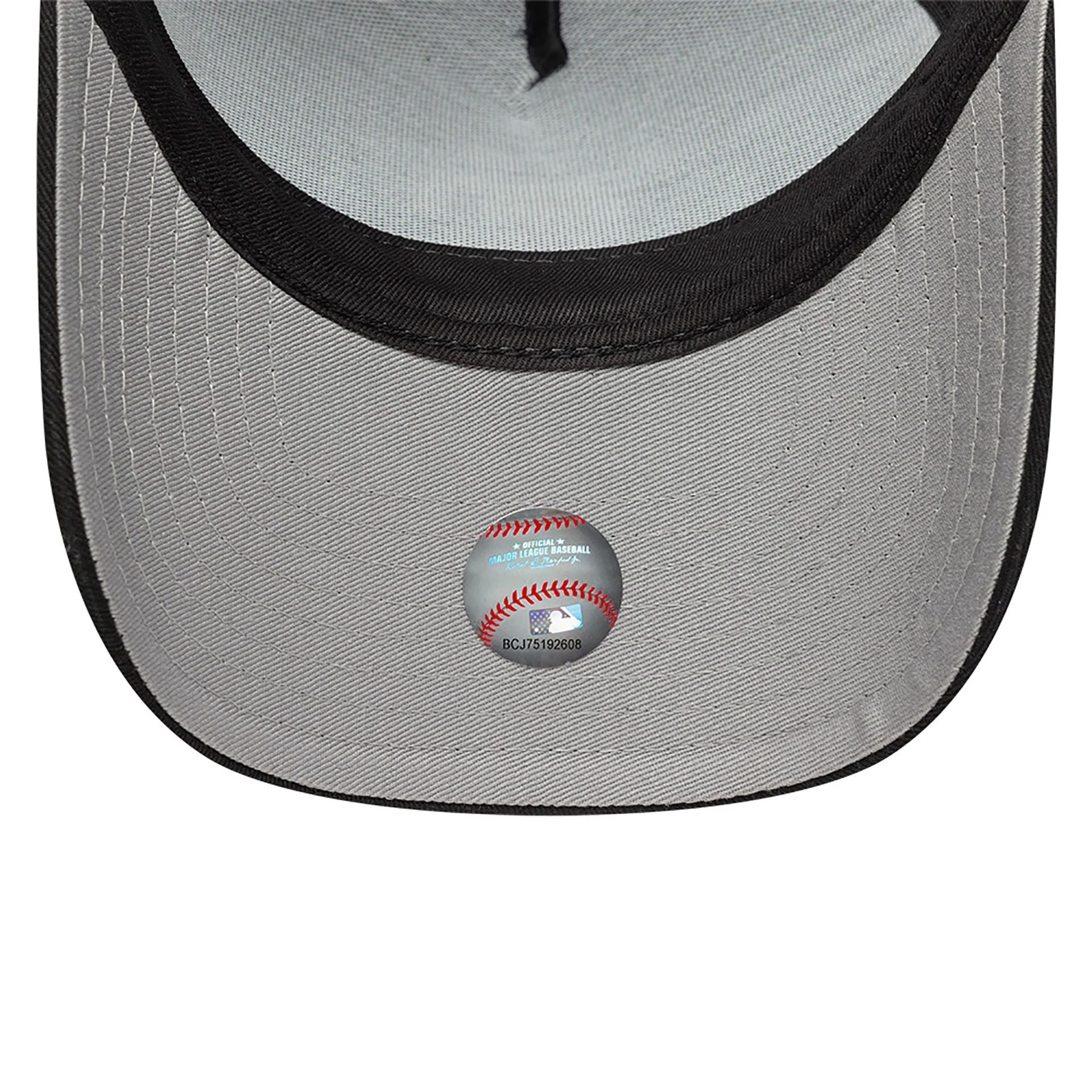 This is a San Francisco Giants Halloween Glow In The Dark Black 9FORTY A-Frame Adjustable Cap 2