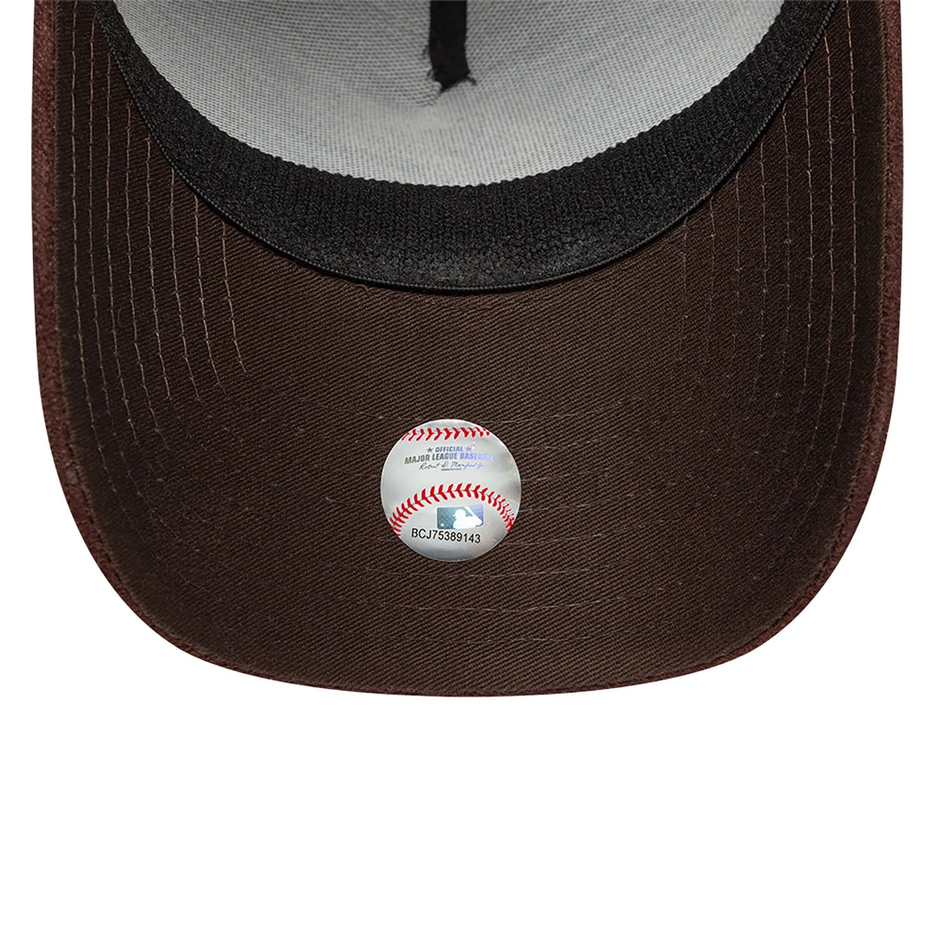 This is a New York Yankees MLB Suede Dark Brown 39THIRTY A-Frame Stretch Fit Cap 5