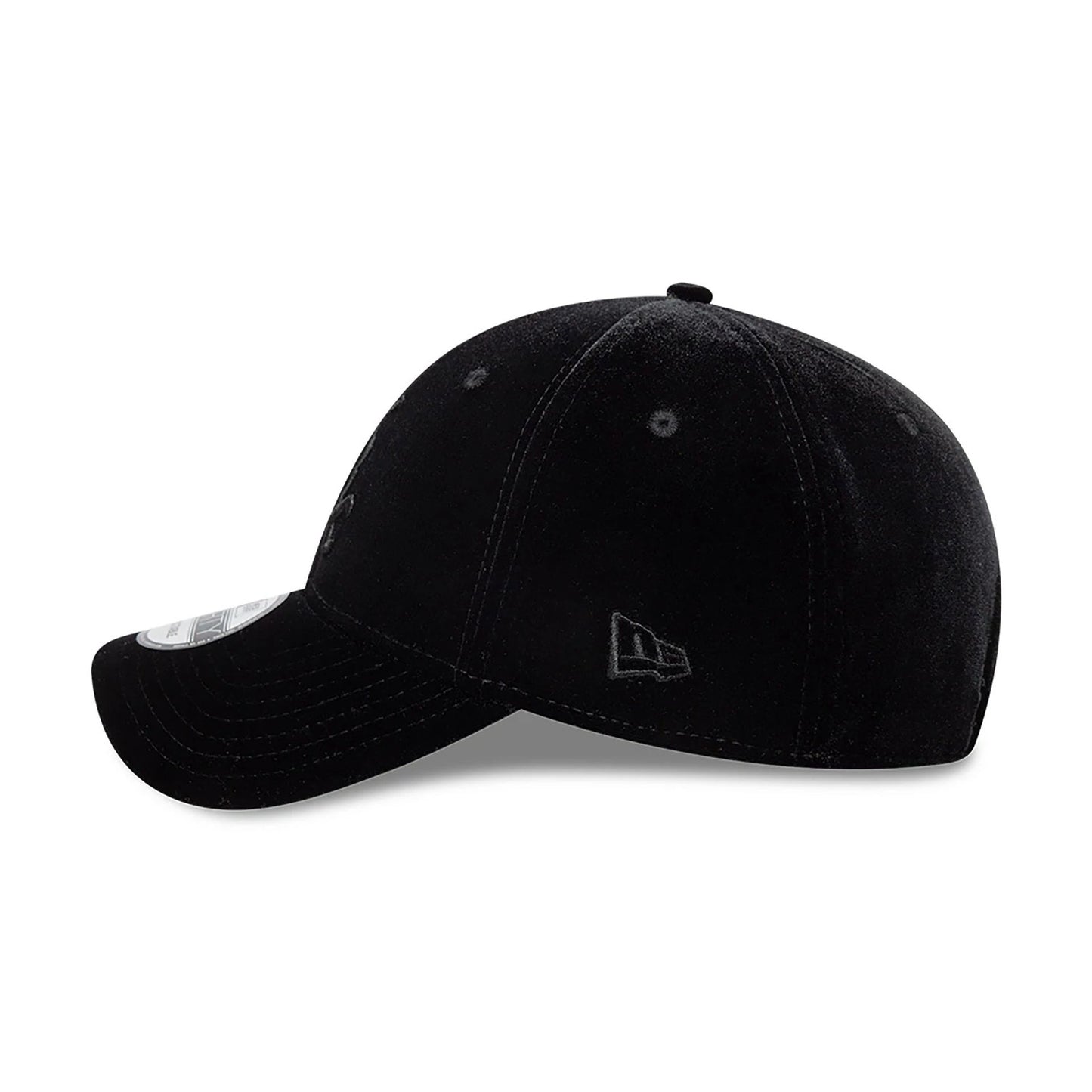 This is a Chicago White Sox Tonal Velvet Black 9FORTY Adjustable Cap 7