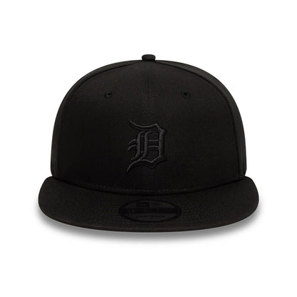 This is a Detroit Tigers Satin Lined Black 9FIFTY Snapback Adjustable Cap 2