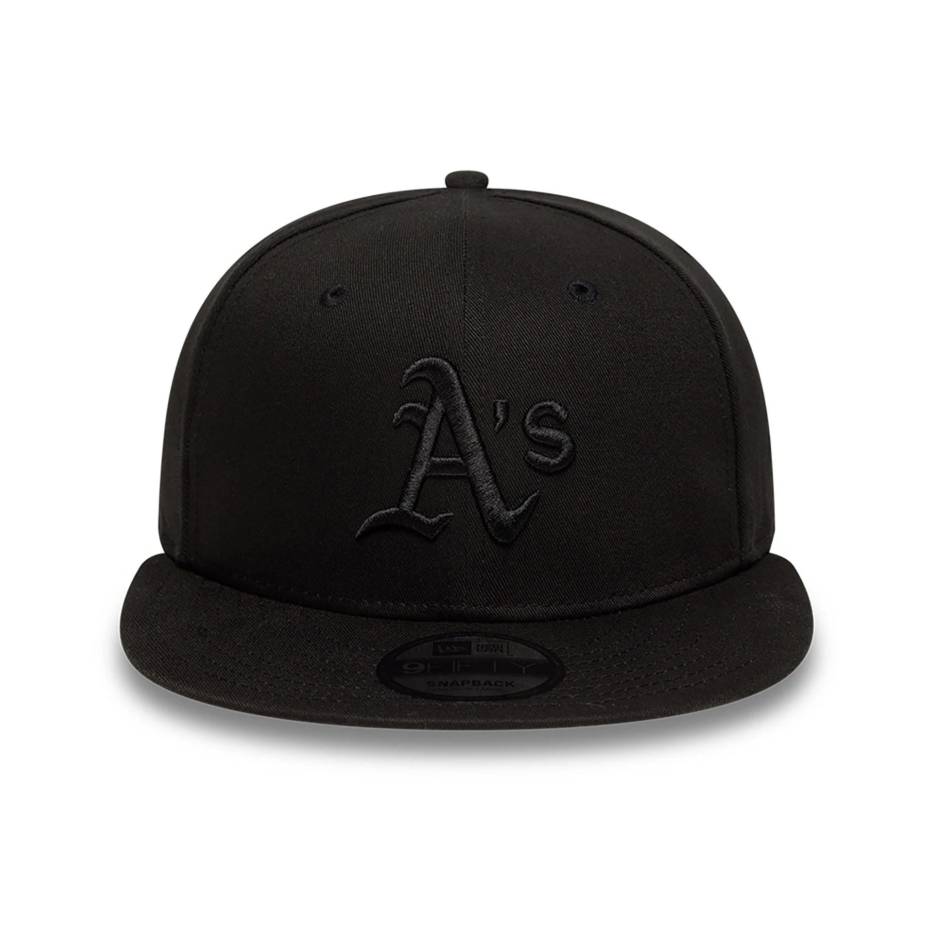 This is a Oakland Athletics Satin Lined Black 9FIFTY Snapback Adjustable Cap 2