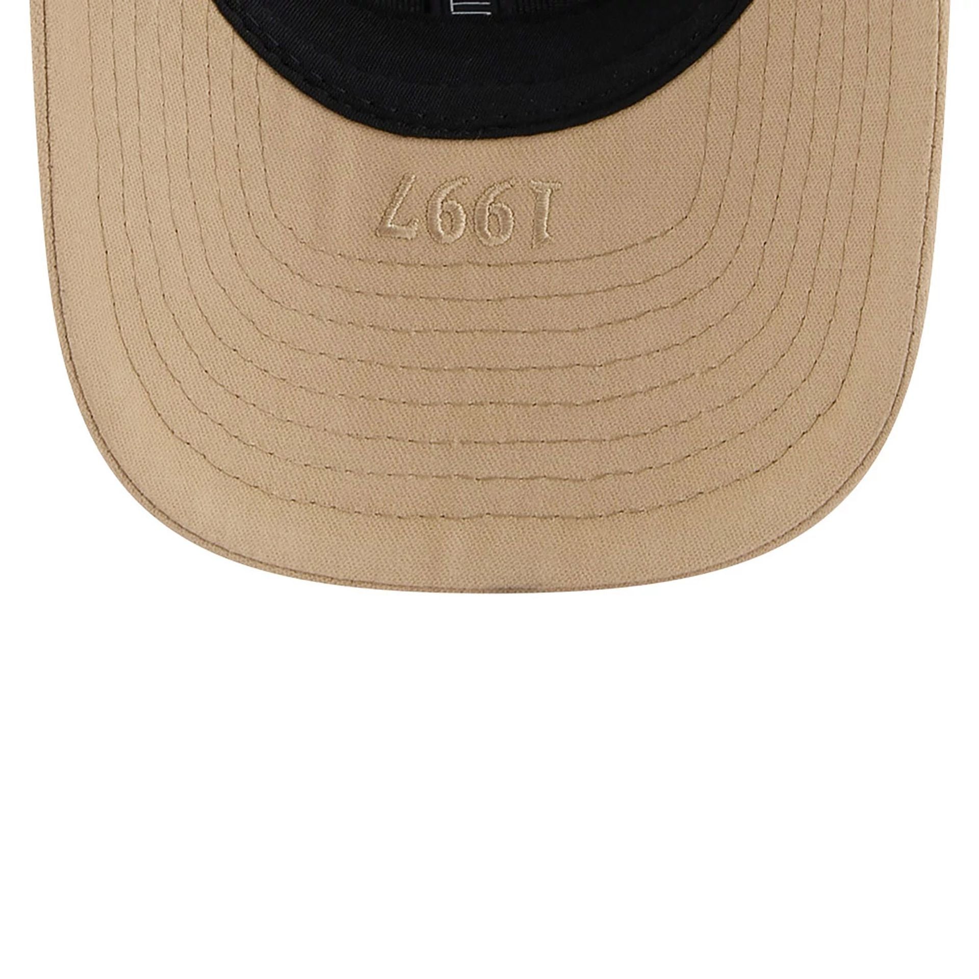 This is a Green Bay Packers NFL Champions Beige 9SEVENTY Stretch Snap Adjustable Cap 2