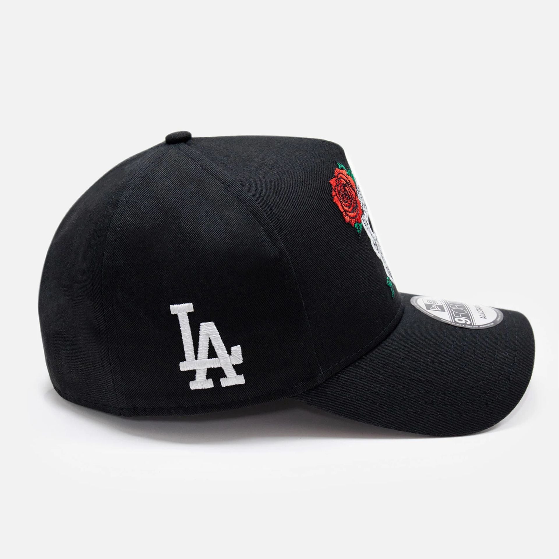 This is a LA Dodgers Glow In The Dark Sugar Skull Black 9FORTY E-Frame Adjustable Cap 8