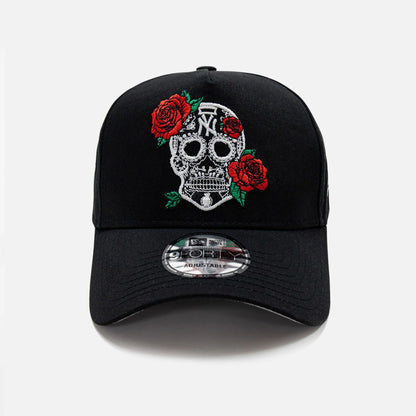 This is a New York Yankees Glow In The Dark Sugar Skull Black 9FORTY E-Frame Adjustable Cap 3