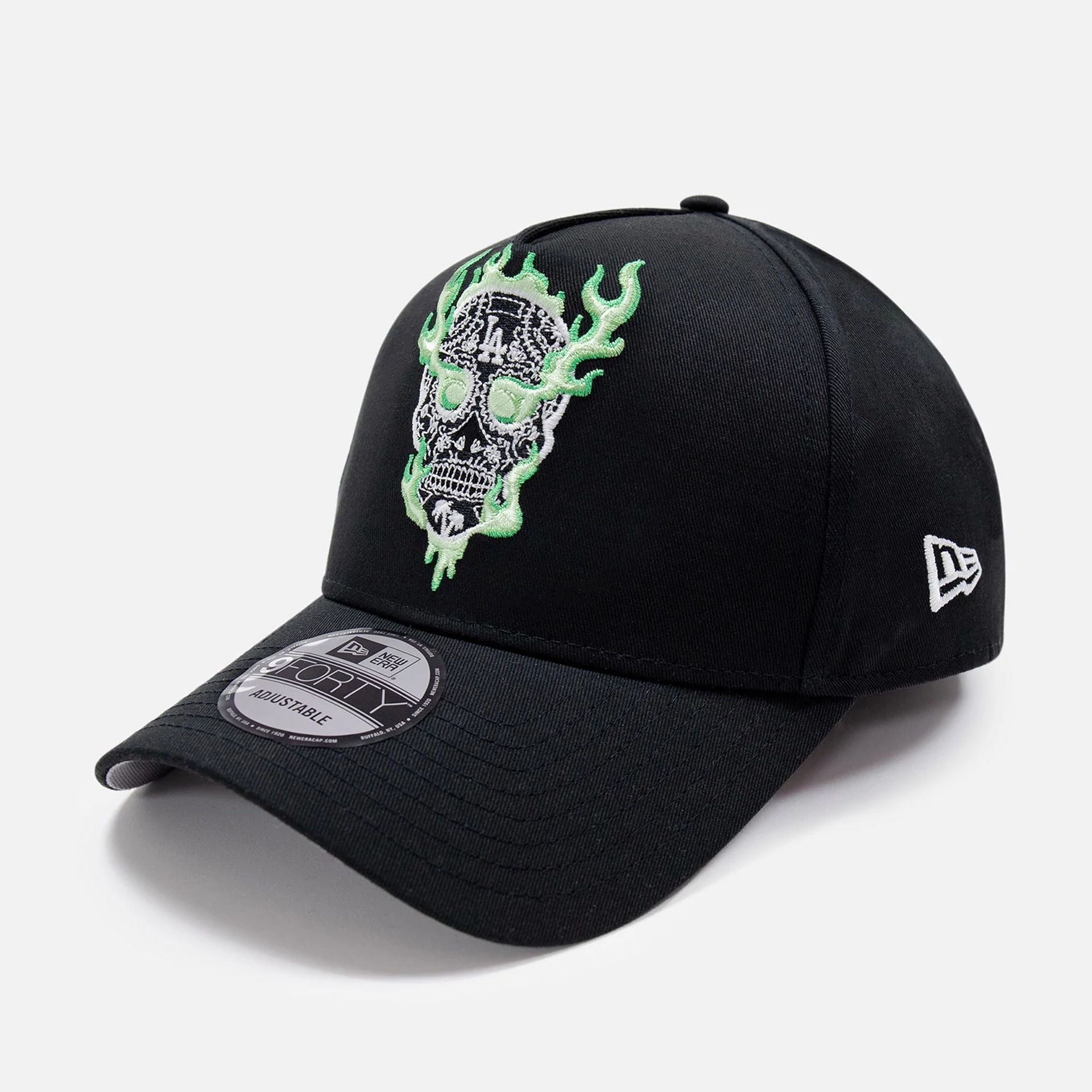 This is a LA Dodgers Glow In The Dark Flaming Skull Black 9FORTY E-Frame Cap 5