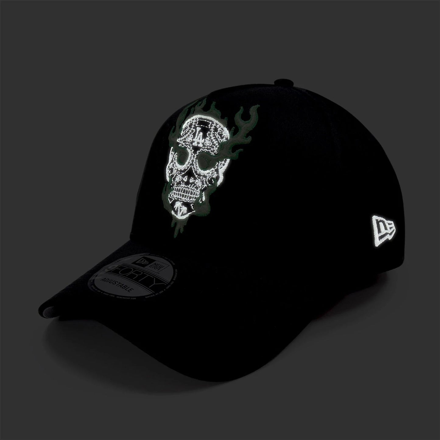 This is a LA Dodgers Glow In The Dark Flaming Skull Black 9FORTY E-Frame Cap 6