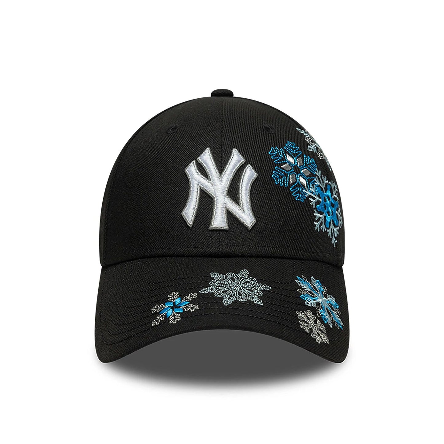 This is a New York Yankees Winter Black 9FORTY Adjustable Cap 3