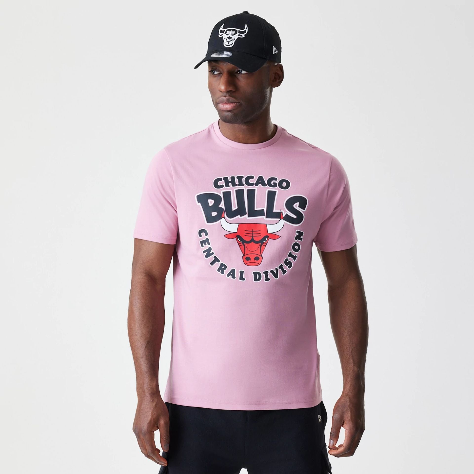 The Male model is wearing Chicago Bulls NBA Bubble Wordmark Pink T-Shirt 1